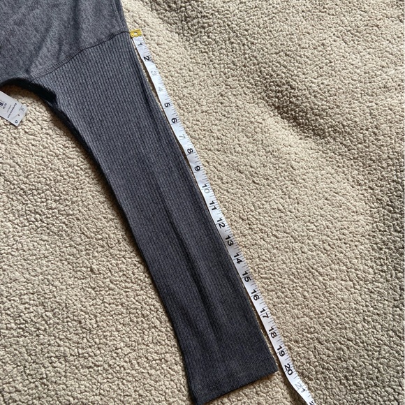 🌸 Ardene 🌸 dark gray basic top - Picture 7 of 7